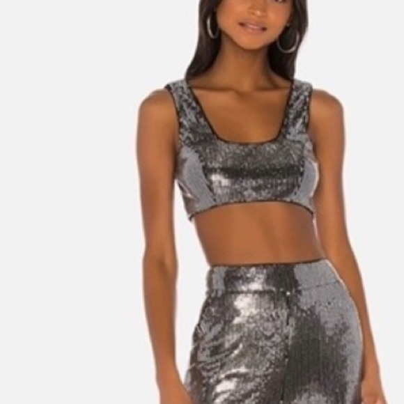 H.ours crop top - Picture 9 of 9